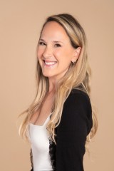 photo of author Jaclyn Goldis