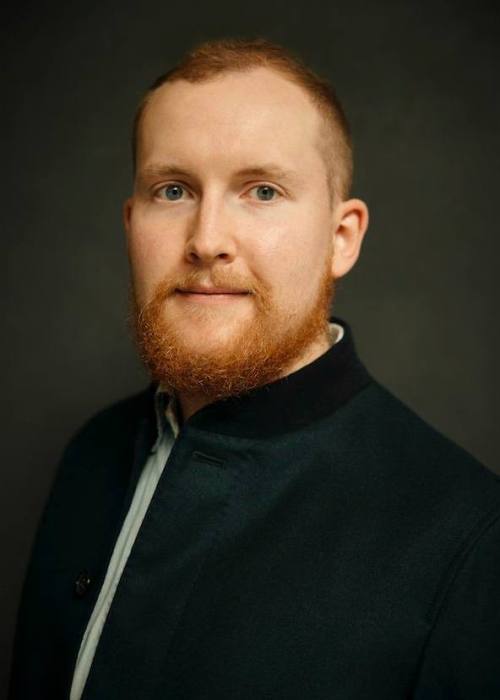 Stefan Bachmann author photo