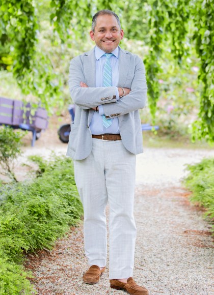 Alejandro Saralegui, author or Madoo